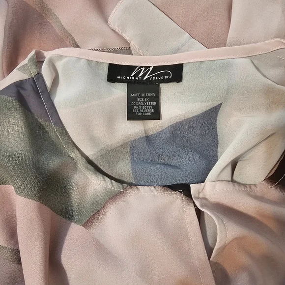 Color-Block Cardigan - Picture 4 of 6